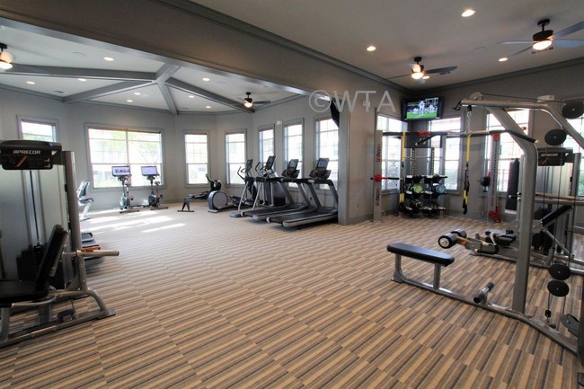 Building Photo - 1 bedroom in Austin Tx 78748