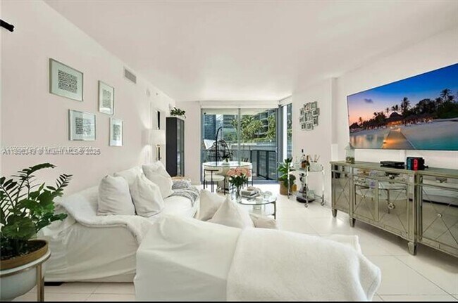 Building Photo - 31 SE 6th St