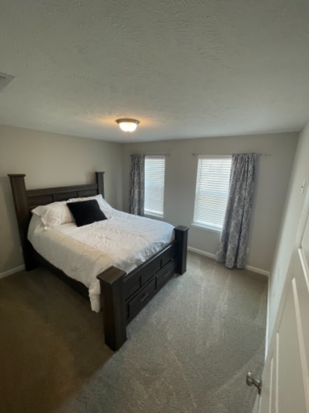 Building Photo - 4336 Doral Dr