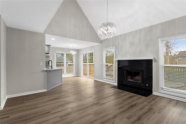 Building Photo - 2580 Waterford Park Dr