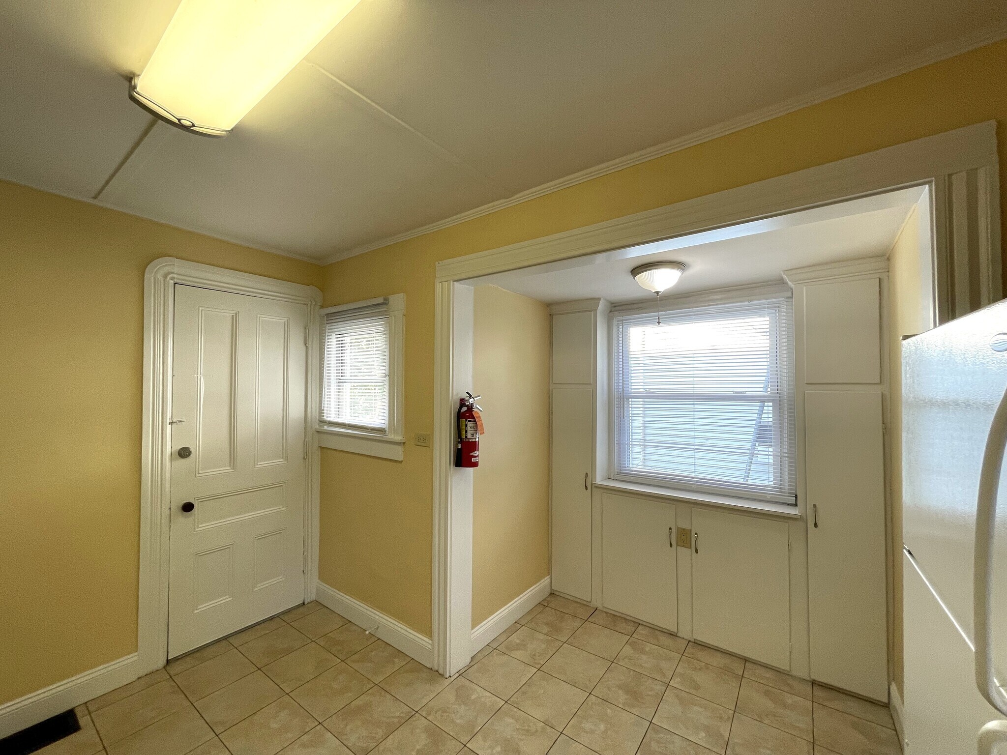 Kitchen - 533 W Gray St