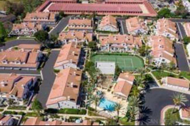 Building Photo - Rancho Del Mar Townhome in Central Temecul...