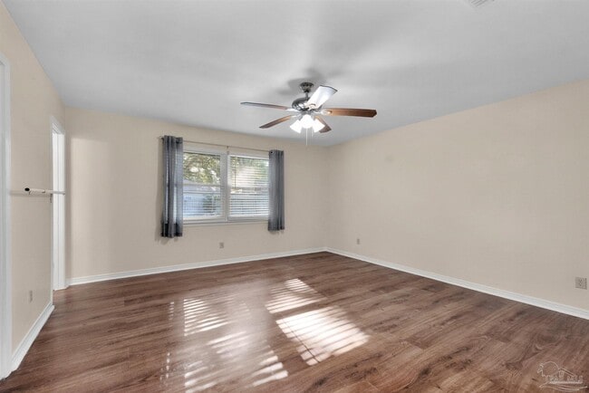 Building Photo - 7710 Charter Oaks Dr
