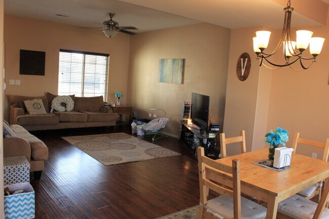 Building Photo - 10757 Deer Meadow Cir