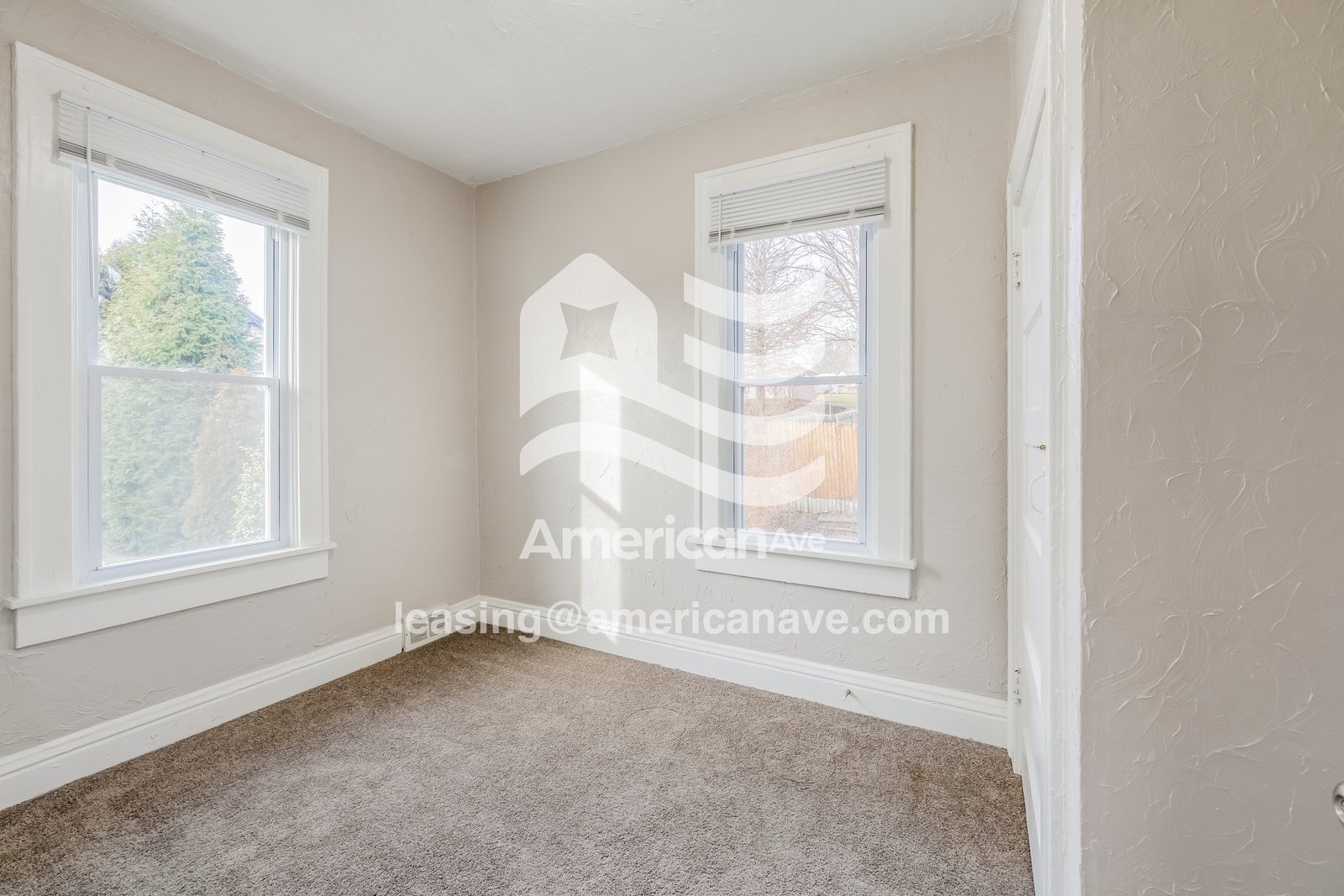 Building Photo - 349 James St