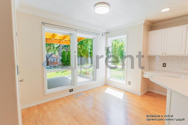 Building Photo - 16124 Baccarat Way