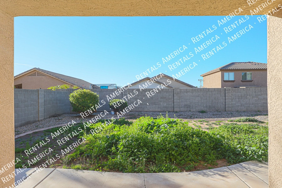 Building Photo - 17747 W Ventura St