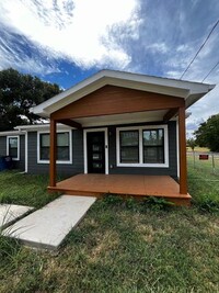 Building Photo - 5519 Arlington Park Dr