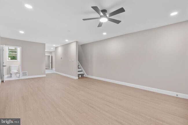 Building Photo - 4956 Baynton St