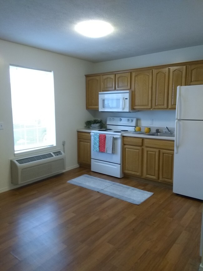 Glenwood Apartments 9451 Happy Valley Rd Cave City KY 42127