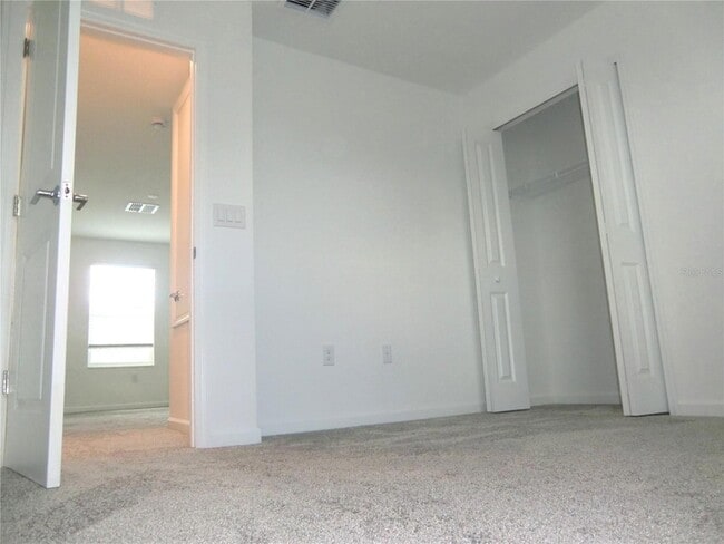 Building Photo - 2731 Runners Cir