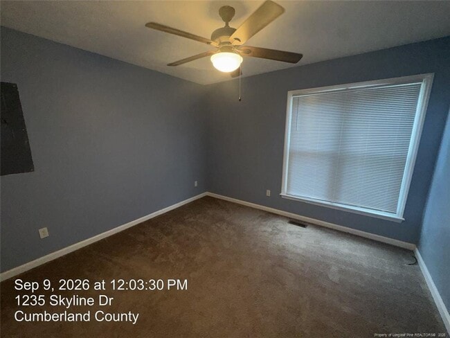 Building Photo - 1235 Skyline Dr
