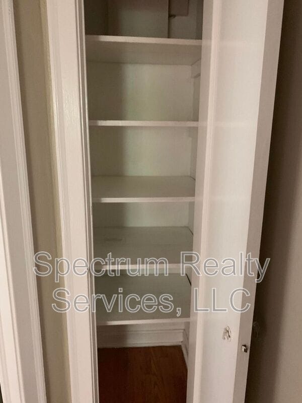 Building Photo - 2151 Traymore Rd