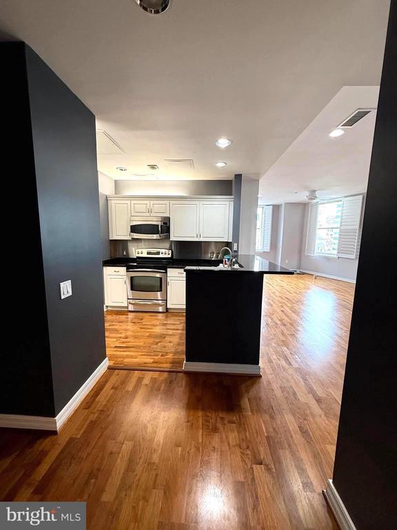 Building Photo - 1600 Arch St