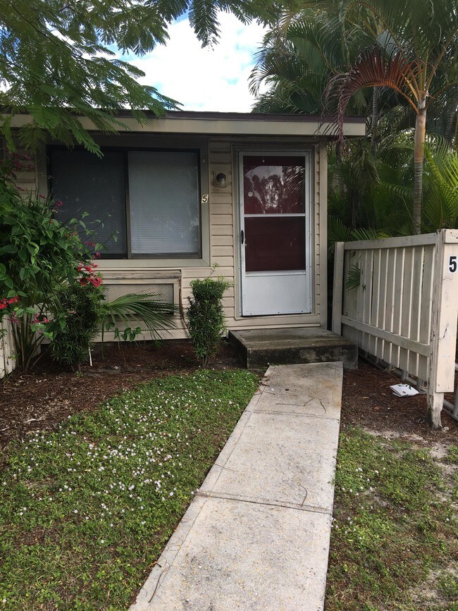 15125 Pine Meadows Dr 15125 Pine Meadows Dr Fort Myers FL 33908