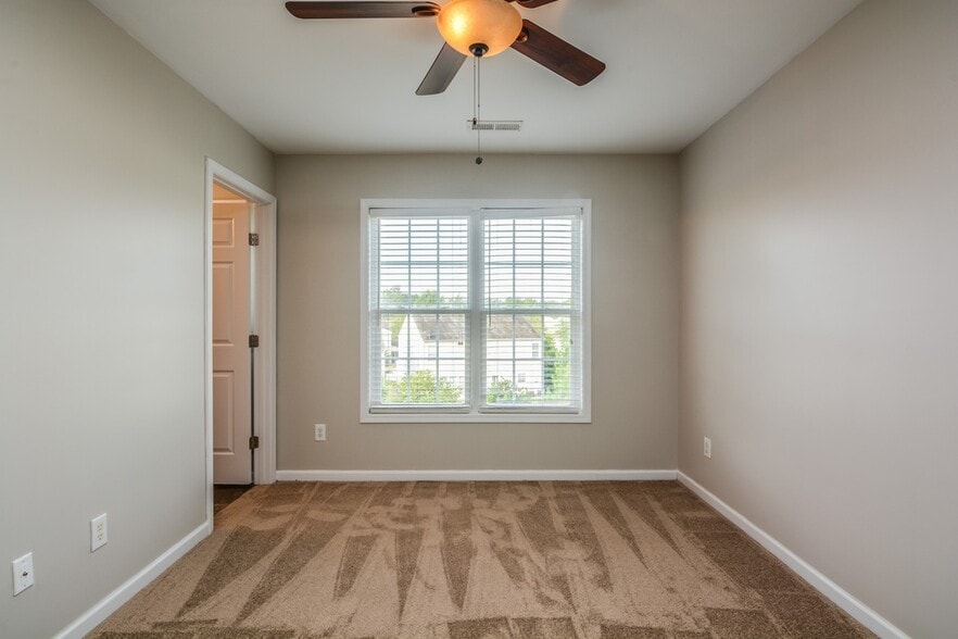 Building Photo - 650 Ganyard Farm Way, 43