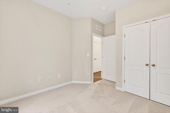 Building Photo - 1017 Flester Ln