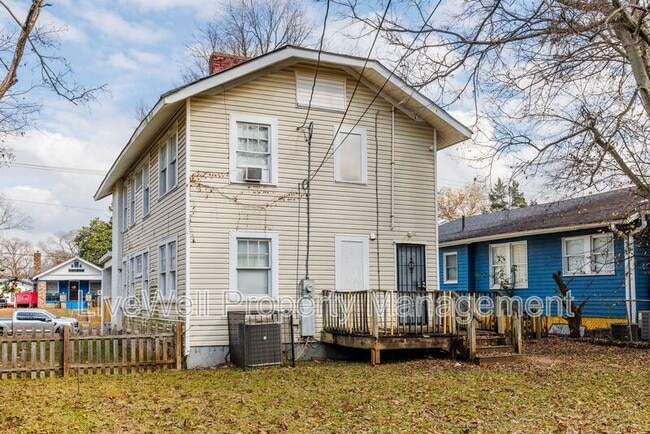 Building Photo - 304 12th St SW