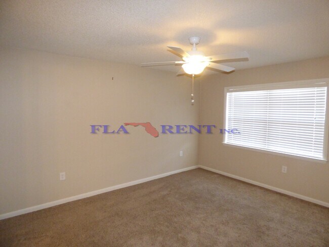 Building Photo - 1160 Calle Del Norte