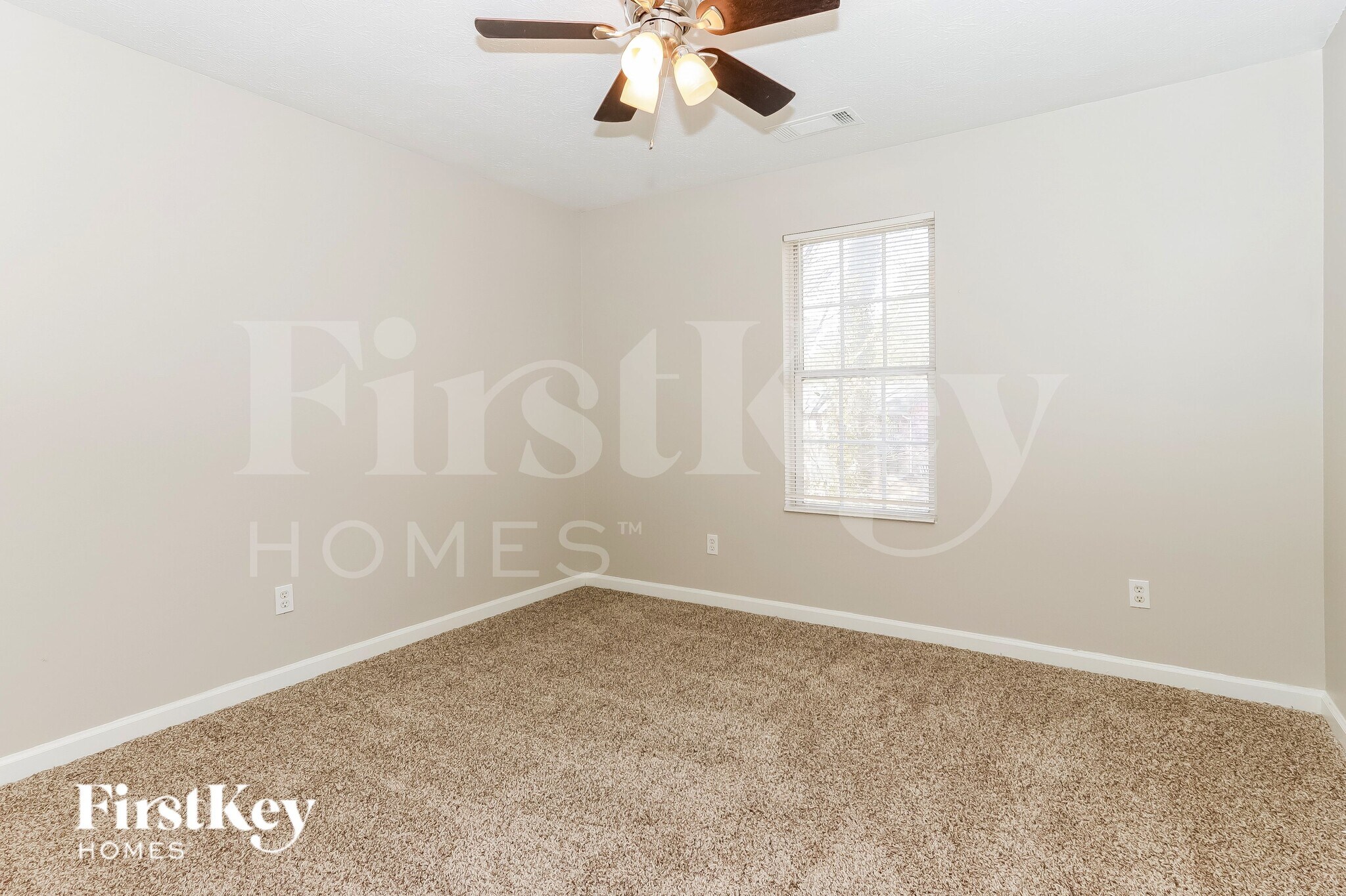 Building Photo - 2324 Sandspring Dr SW