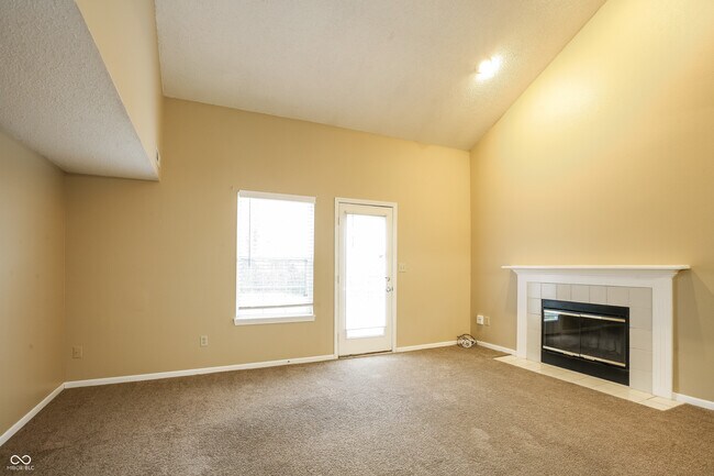 Building Photo - 6511 Hazelhatch Dr
