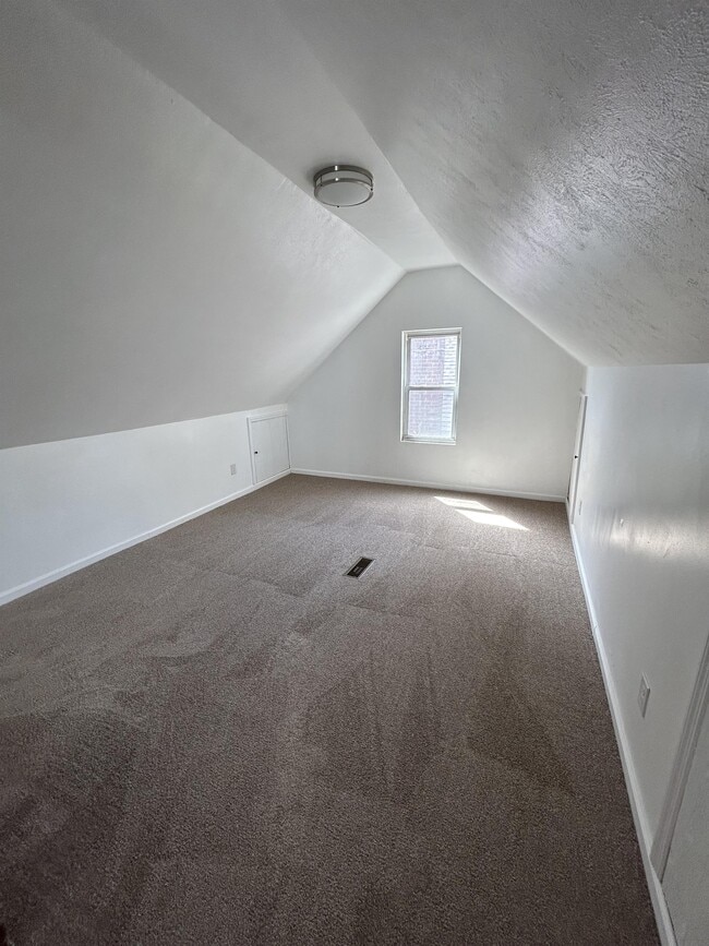 Building Photo - 2019 Oregon Ave