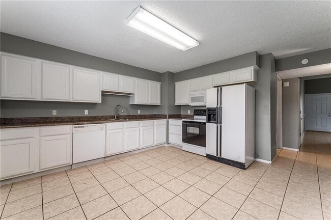 Building Photo - 2508 W Olrich St