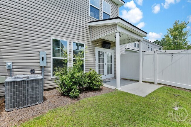 Building Photo - 235 Sonoma Dr