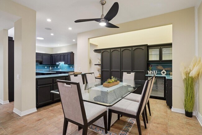 Building Photo - 29 Lakeshore Dr