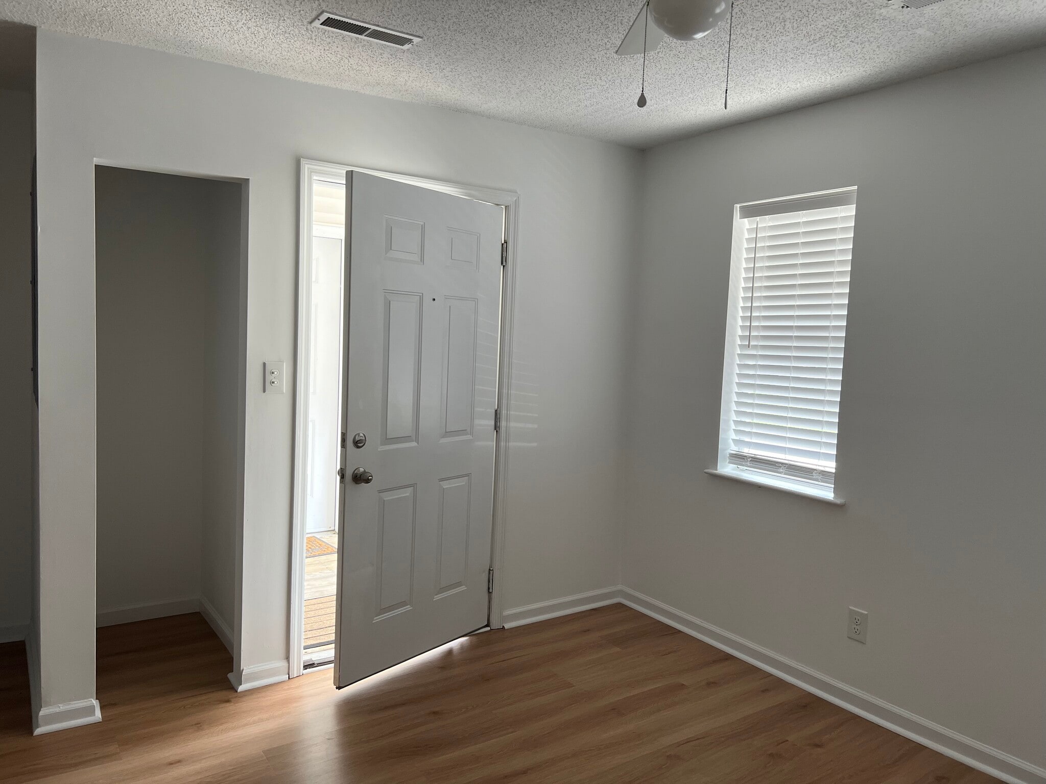 Building Photo - 5120 Rivers Ave