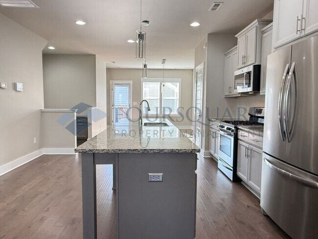 Building Photo - Lovely 3-Bedroom Home with Granite Kitchen, Office Nook & Finished Garage – Near Downtown Knightd...
