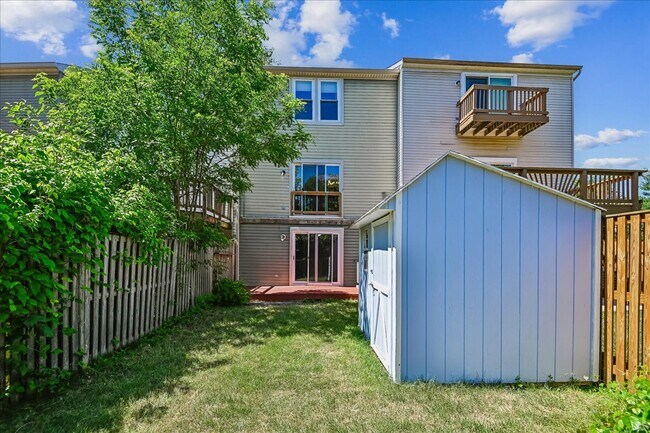 Building Photo - 8346 Sperry Ct