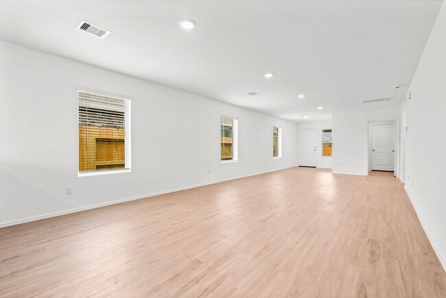 Building Photo - 7507 Birch Harvest Dr