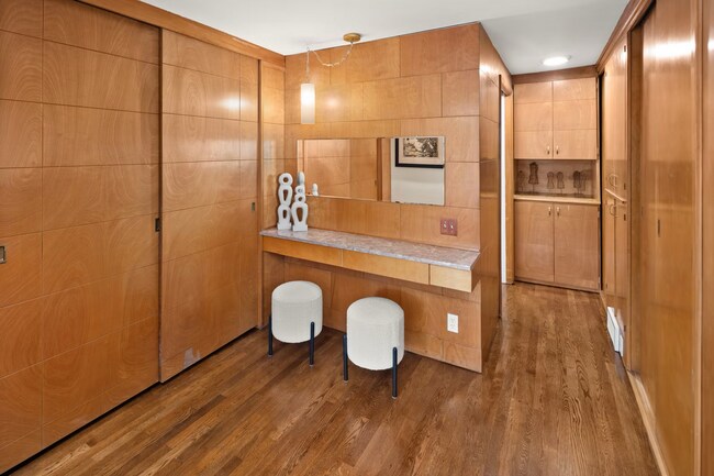 Building Photo - Belvedere Terrace Home