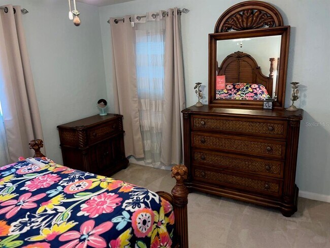 Building Photo - 2130 E Vina Del Mar Blvd