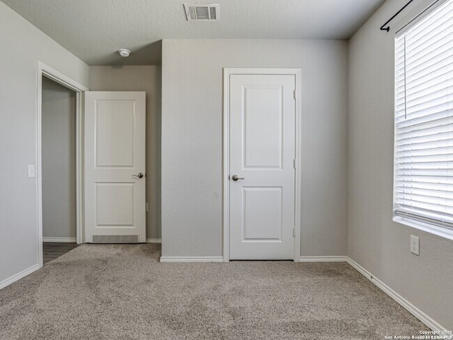 Building Photo - 6903 Cozy Run