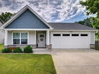 Building Photo - 9004 Manslick Cmns Dr