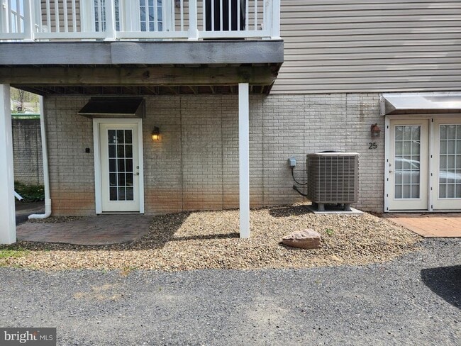 Building Photo - 28 Holler Rd