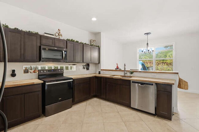 Building Photo - 1085 Center Stone Ln