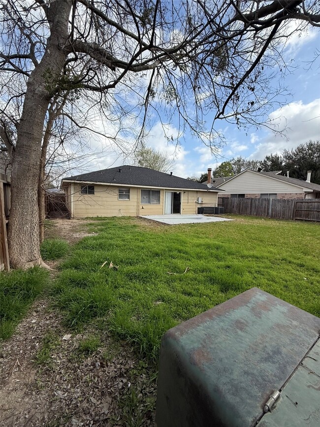 Building Photo - 16207 Camino Del Sol Dr