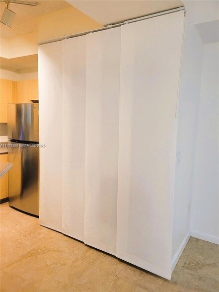 Building Photo - 1919 Van Buren St