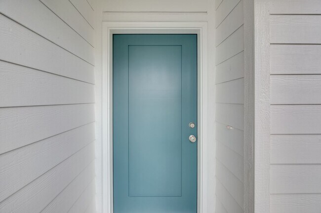 Building Photo - At Last, This Is What You’ve Been Searching For.