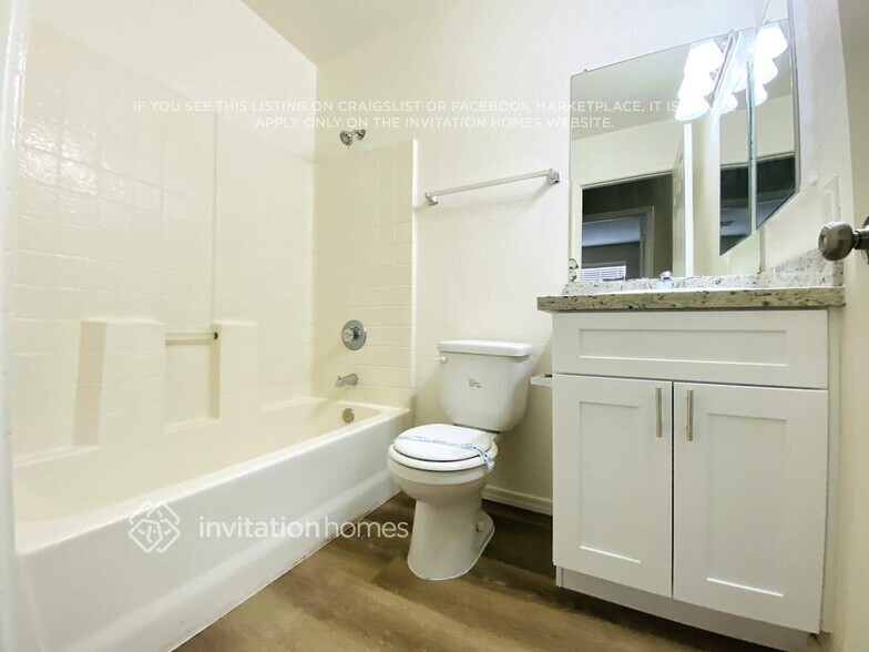 Building Photo - 250 Dakota St