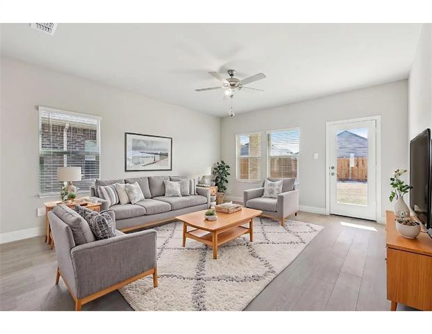 Building Photo - 707 Hemingway Ln