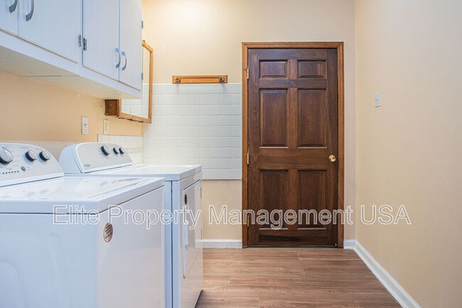 Building Photo - 3245 TN-61