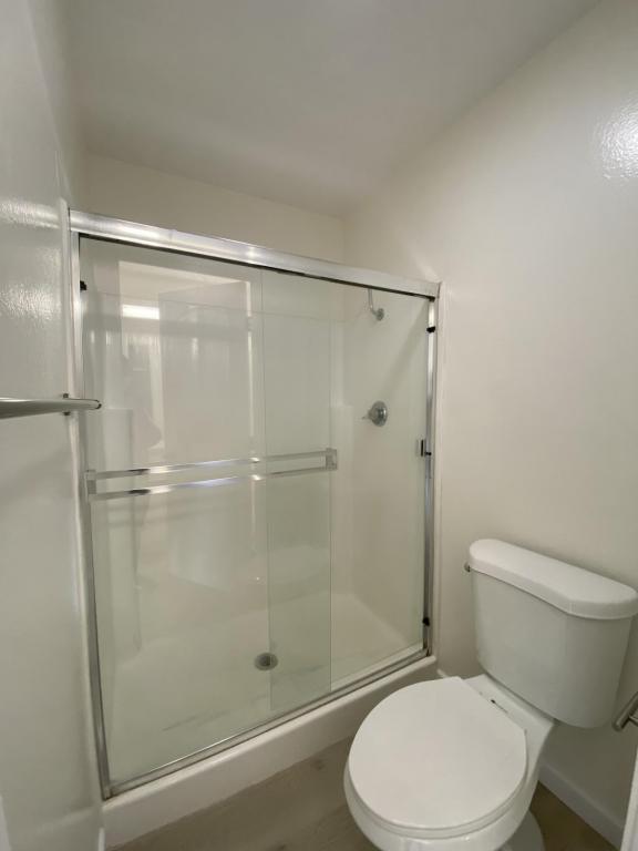 Building Photo - 160 N Richmont #D