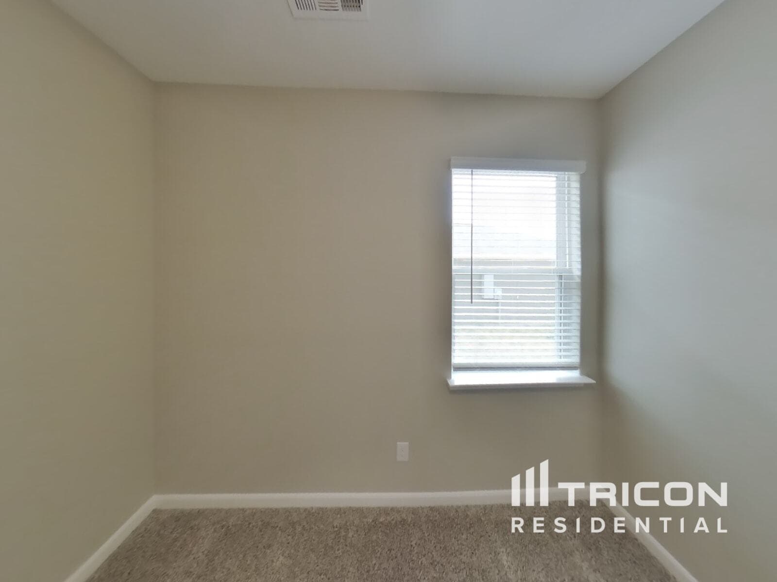 Building Photo - 9721 Sierra Grande Dr