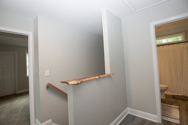 Building Photo - Charming 3-bedroom, 2.5-bath home nestled in the heart of Carthage