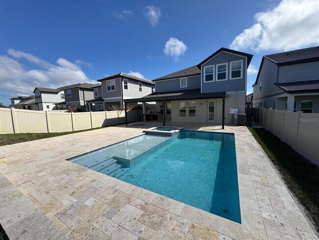 Building Photo - 16405 Silver Brk Wy