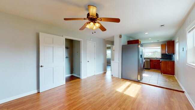 Building Photo - 108 Hawkins Creek Ln